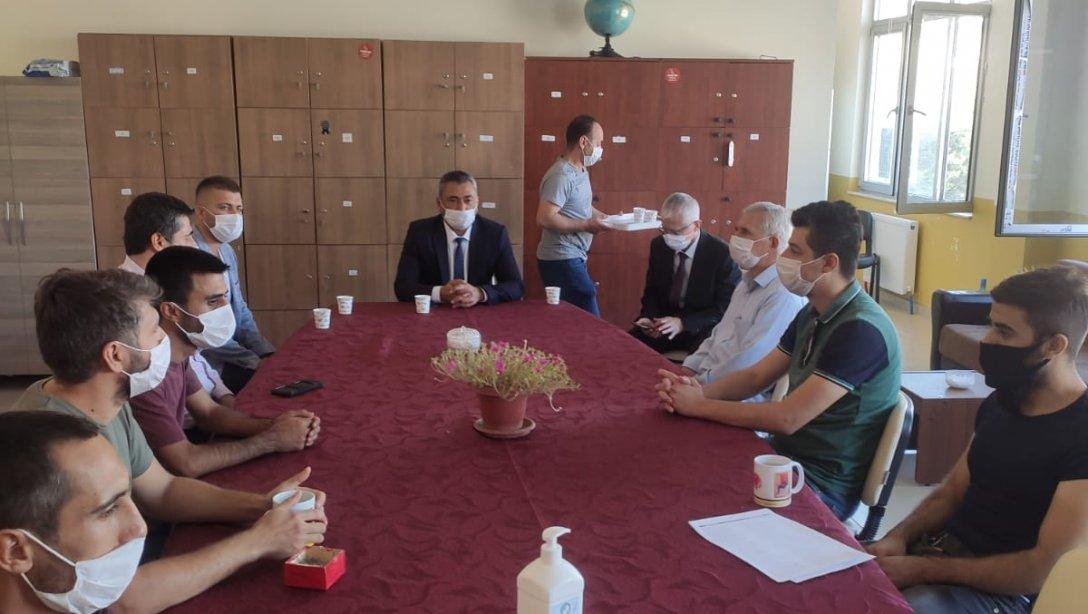 Mazıdağı Anadolu İmam Hatip Lisesi Öğretmenleriyle Toplantı Yapıldı 