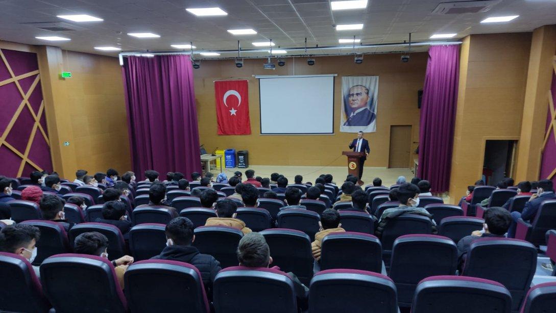 İlçe Millî Eğitim Müdürümüz Mehmet Şah AYDINER, Öğrencilerle Söyleşide Bulundu