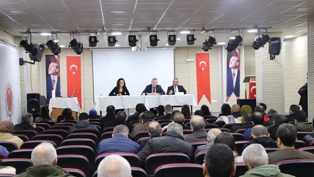 İlçe Milli Eğitim Müdürümüz Sayın Mehmet Şah AYDINER başkanlığında 2023-2024 eğitim öğretim yılı ikinci dönem müdürler kurulu toplantısı icra edildi.